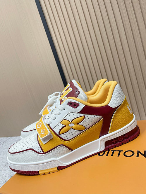 ルイ・ヴィトンスーパーコピーメンズ  バターソフト モノグラム スニーカー リミテッド