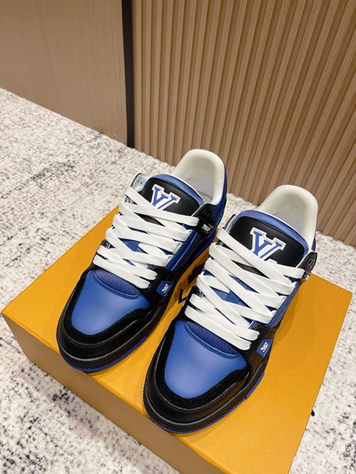 ルイ・ヴィトンスーパーコピーメンズ レディースモノグラム バターソフト スニーカー 限定モデル