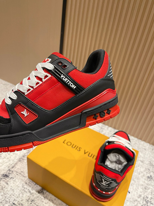 ルイ・ヴィトンスーパーコピーメンズ レディースモノグラム バターソフト スニーカー 限定モデル