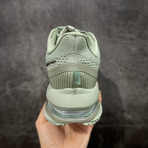 ナイキ デイブレイク ユニセックス モデルスニーカー