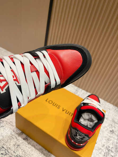 ルイ・ヴィトンスーパーコピーメンズ レディースモノグラム バターソフト スニーカー 限定モデル
