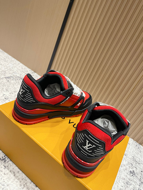 ルイ・ヴィトンスーパーコピーメンズ レディースモノグラム バターソフト スニーカー 限定モデル