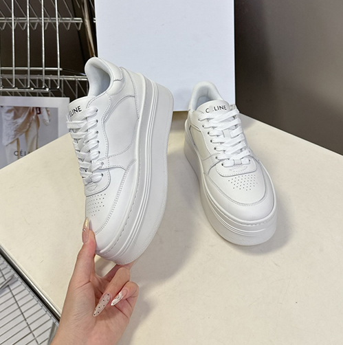 セリーヌスーパーコピーレディース スニーカー レーサー ロートップ ビブラム