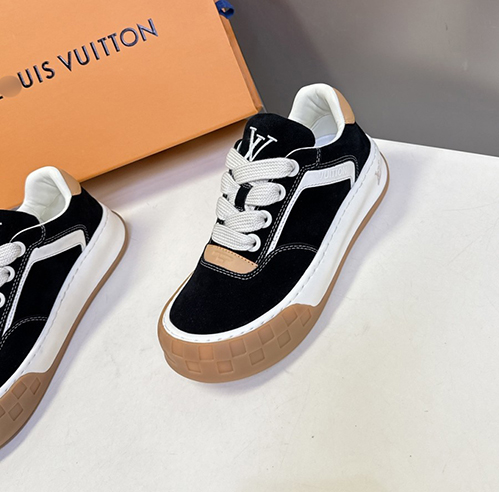 ルイ・ヴィトンメンズ レディース バターソフト モノグラム デザイン スニーカー