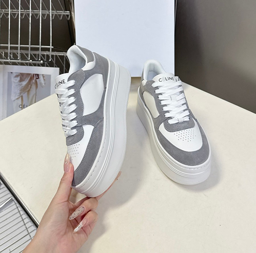 セリーヌスーパーコピーレディース スニーカー レーサー ロートップ ビブラム