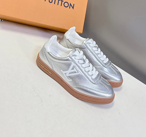 ルイ・ヴィトンスーパーコピーレディース バターソフト スニーカー 限定モデル