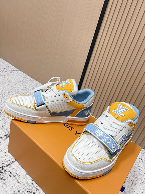 ルイ・ヴィトンスーパーコピーメンズ  バターソフト モノグラム スニーカー リミテッド