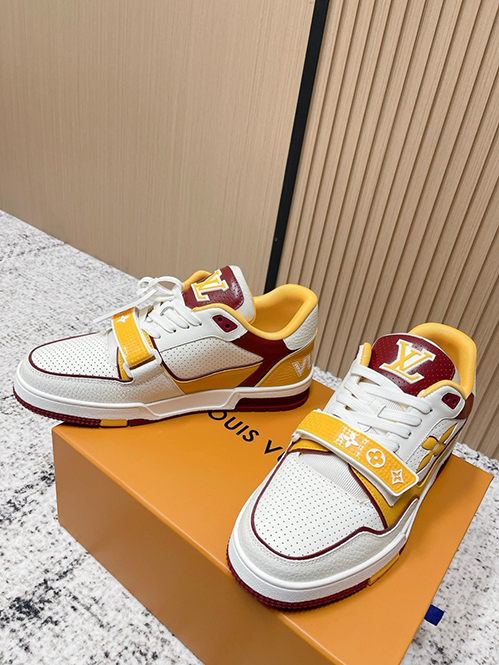 ルイ・ヴィトンスーパーコピーメンズ  バターソフト モノグラム スニーカー リミテッド