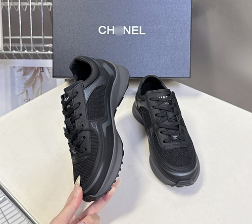 シャネル レディース スニーカー ホワイト カーフスキン アンボクシング