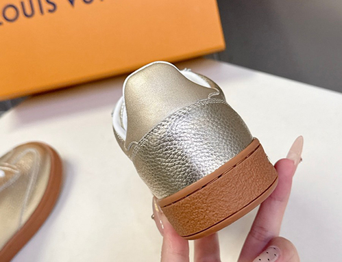 ルイ・ヴィトンスーパーコピーレディース バターソフト スニーカー 限定モデル