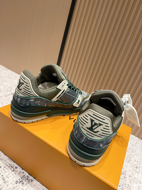 ルイ・ヴィトンメンズ レディース バター ソフト モノグラム プレミアムスニーカー