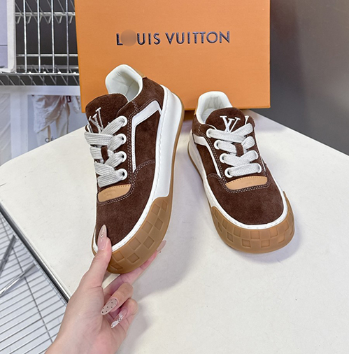 ルイ・ヴィトンメンズ レディース バターソフト モノグラム デザイン スニーカー
