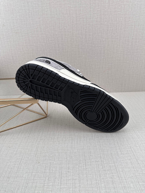 ナイキ &times; ノースフェイスメンズ レディース デイブレイク メンズカジュアル モデルスニーカー