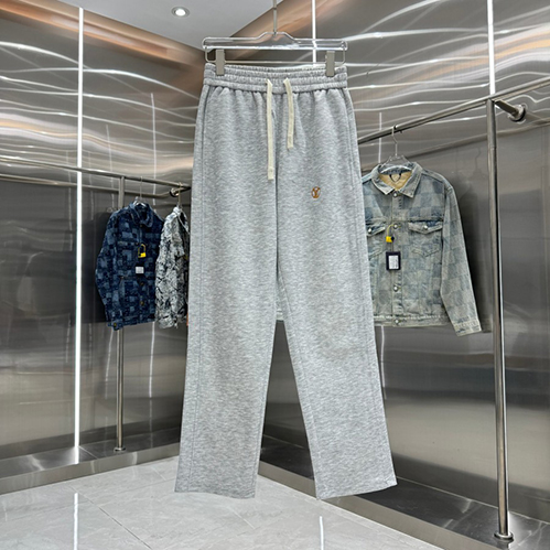 ルイ・ヴィトン スウェットパンツ。快適な履き心地とラグジュアリーなデザインを両立