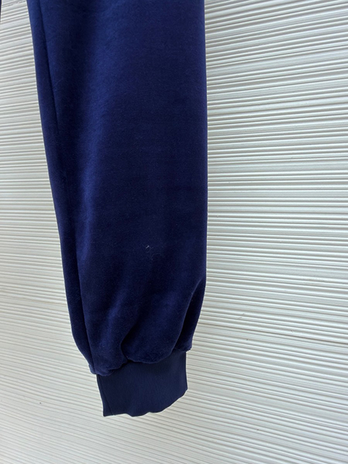 ルイ・ヴィトン スウェットパンツ。耐久性のある素材で長く愛用可能