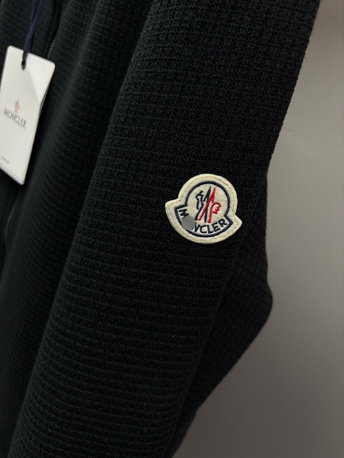 モンクレール クラシック ダウンジャケット