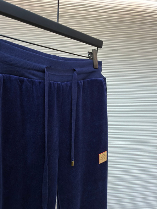 ルイ・ヴィトン スウェットパンツ。耐久性のある素材で長く愛用可能