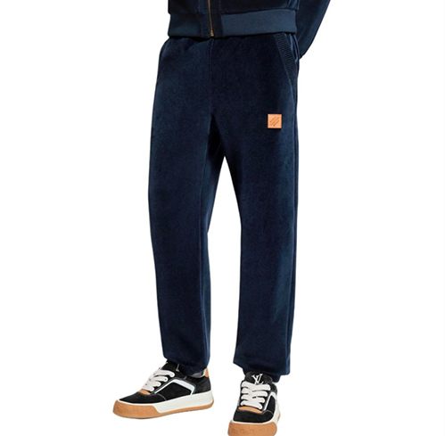 ルイ・ヴィトン スウェットパンツ。耐久性のある素材で長く愛用可能