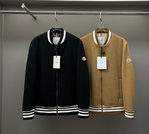 モンクレール クラシック ダウンジャケット