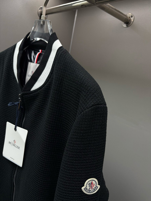 モンクレール クラシック ダウンジャケット