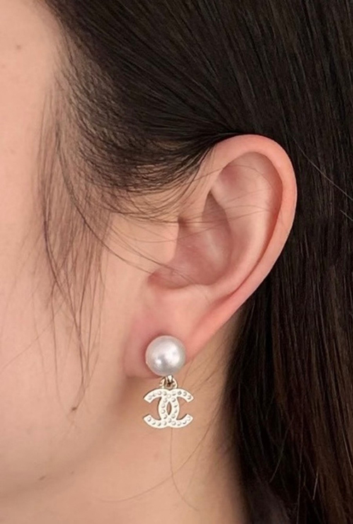 シャネル トリプルパール イヤリング