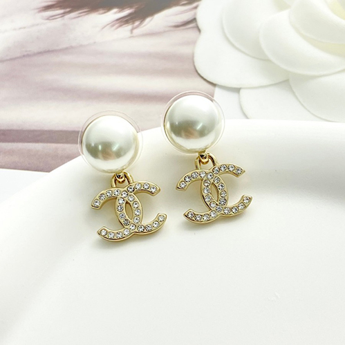 シャネル トリプルパール イヤリング