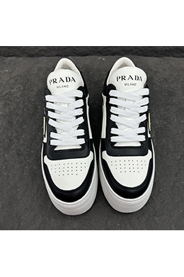プラダスーパーコピー    Pradaロゴスニーカー