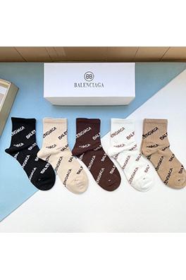バレンシアガ  ファッションブランドのミドルソックス