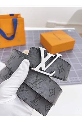 ルイヴィトン  アルファベットロゴベルト
