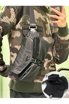 プラダコピーナイロンショルダーバッグ