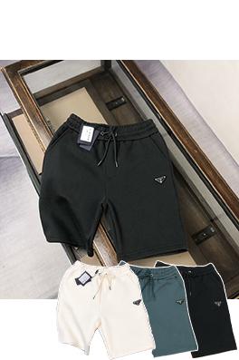 プラダコピー三角形のロゴが付いたショーツ