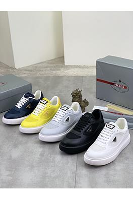 プラダ前衛的なファッションスポーツシューズ