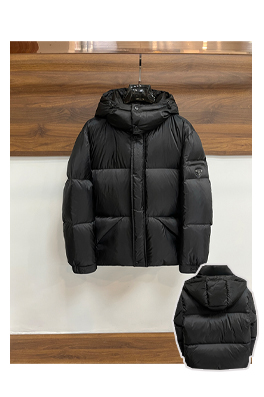 プラダPRADAスーパーコピークラシック 三角 メタル レタリング ロゴ 人気 ダウン