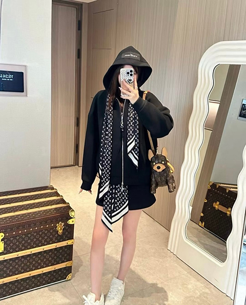 ルイヴィトンスーパーコピーレディース フード パーカー アウター