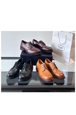 プラダ スーパーコピーメンズ ブラッシュドレザー ローファー