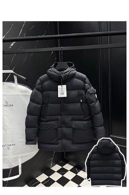 モンクレールスーパーコピーラグジュアリーと機能性を融合させたハイエンドなパフォーマンスウェア