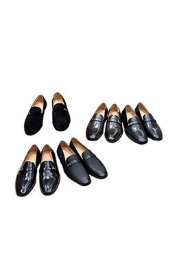 ボッテガ・ヴェネタシンプルながらも存在感があり