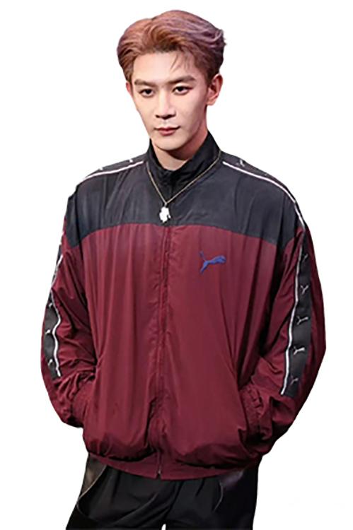 バレンシアガ ジャケット アウター大胆に広げたシルエット