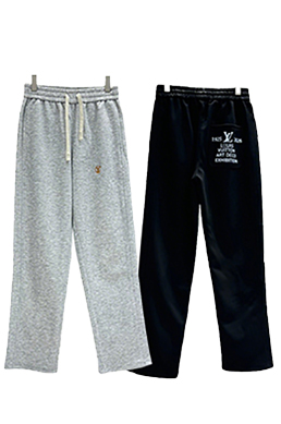 ルイ・ヴィトン スウェットパンツ。快適な履き心地とラグジュアリーなデザインを両立