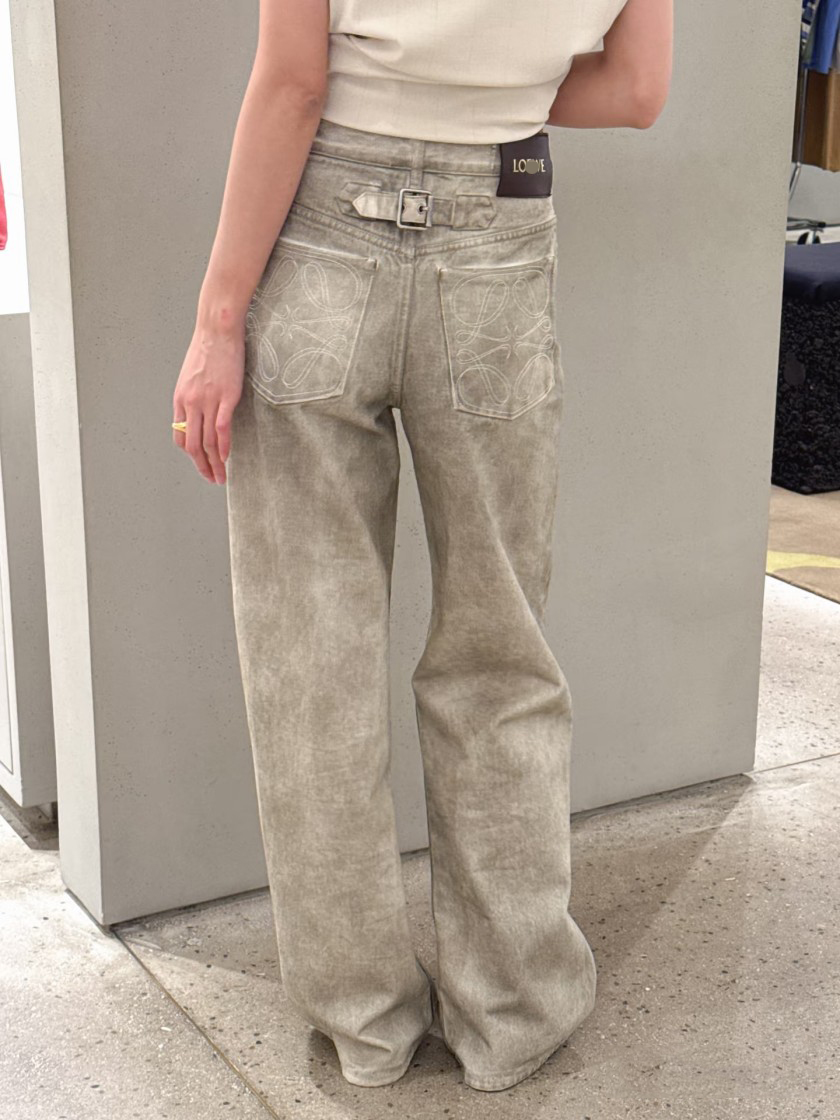 ロエベレディース デニムパンツ