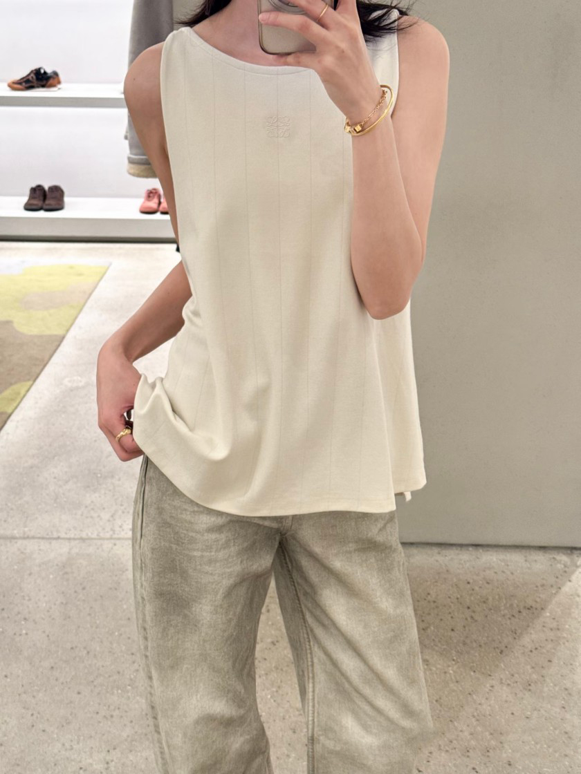 ロエベレディース デニムパンツ