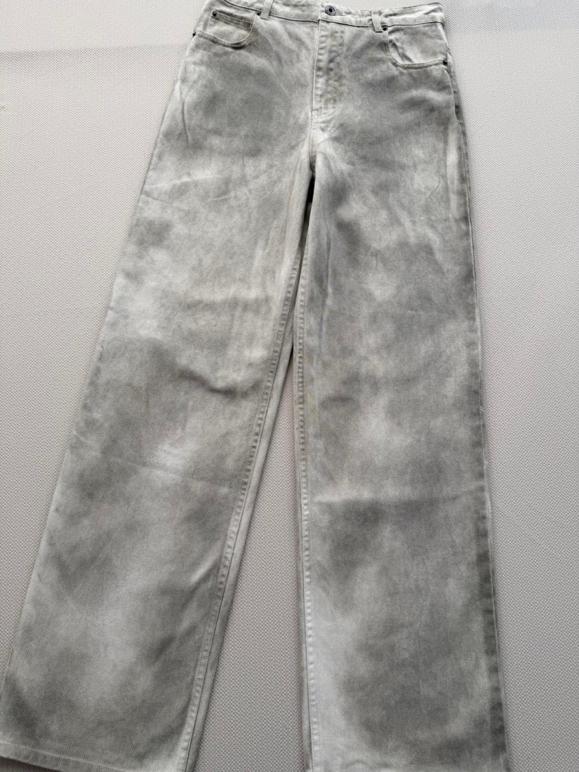 ロエベレディース デニムパンツ