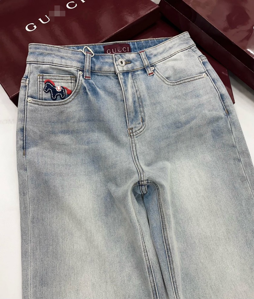 グッチ レディース デニムパンツ