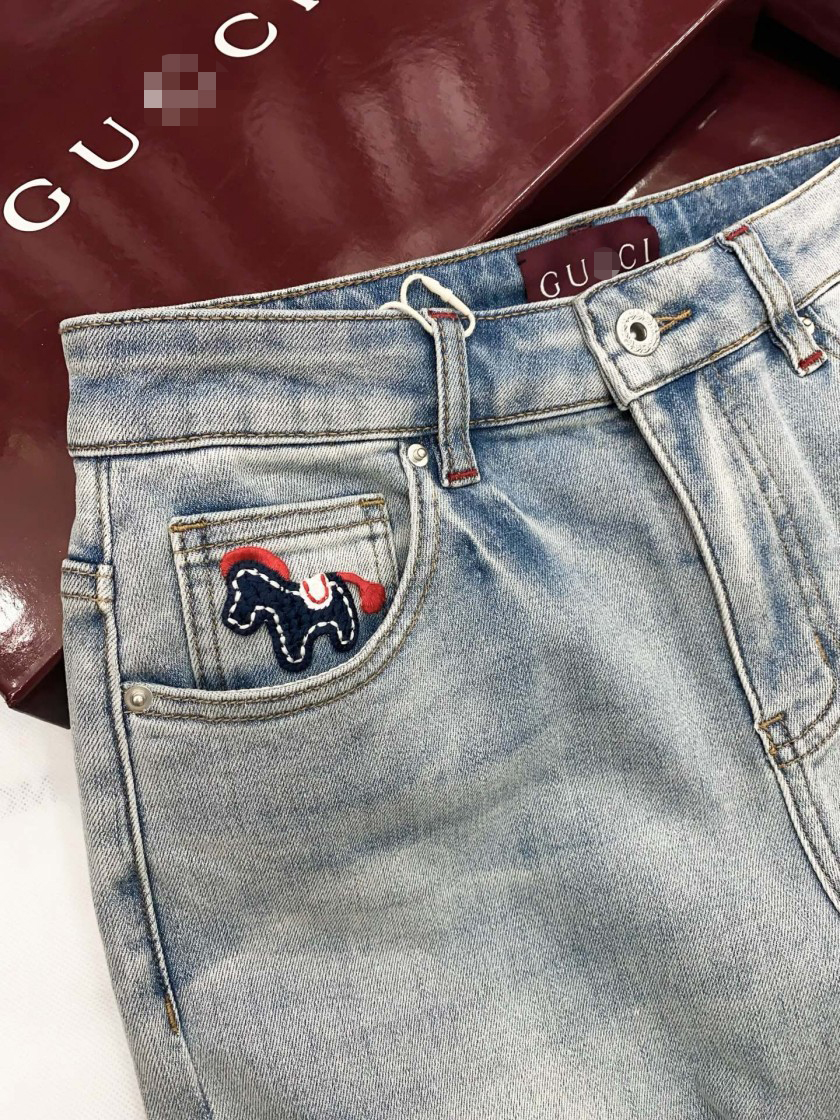グッチ レディース デニムパンツ