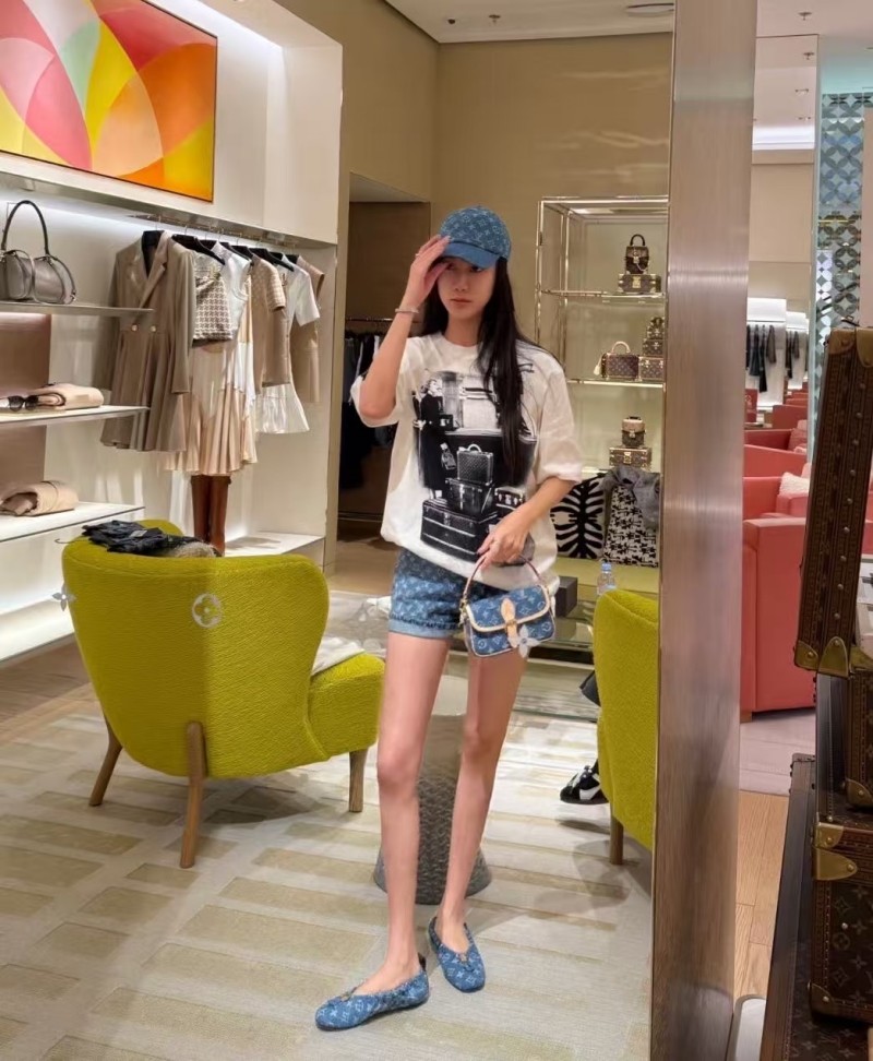 ルイヴィトンスーパーコピーレディース 半袖Tシャツ