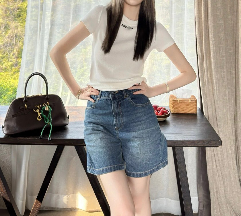 ミュウミュウスーパーコピーレディース 半袖Tシャツ