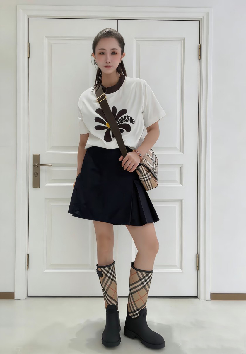 バーバリーレディース 半袖Tシャツ