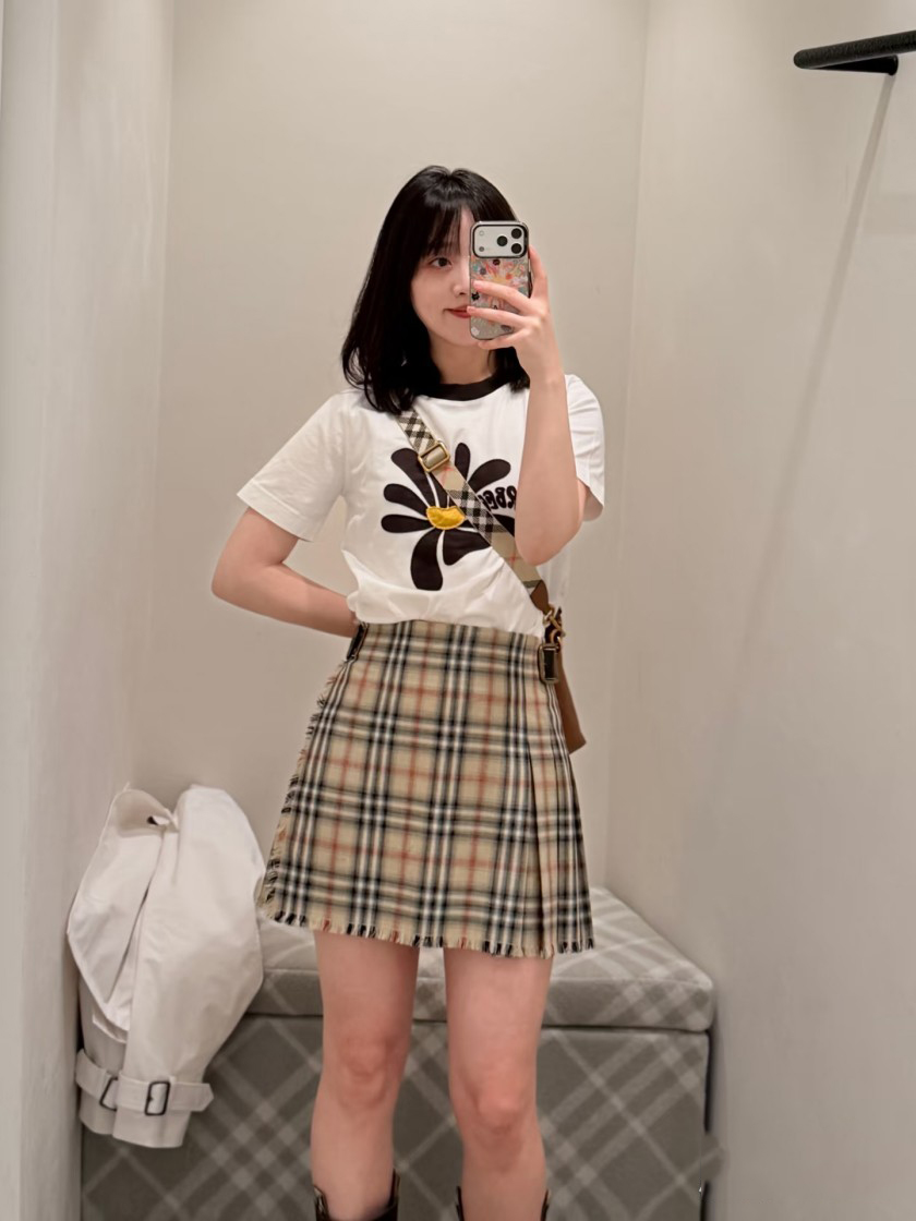 バーバリーレディース 半袖Tシャツ