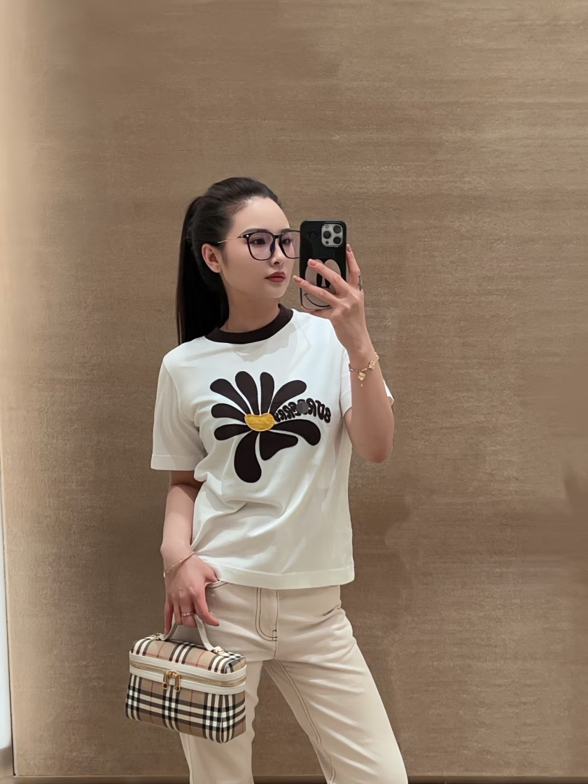 バーバリーレディース 半袖Tシャツ