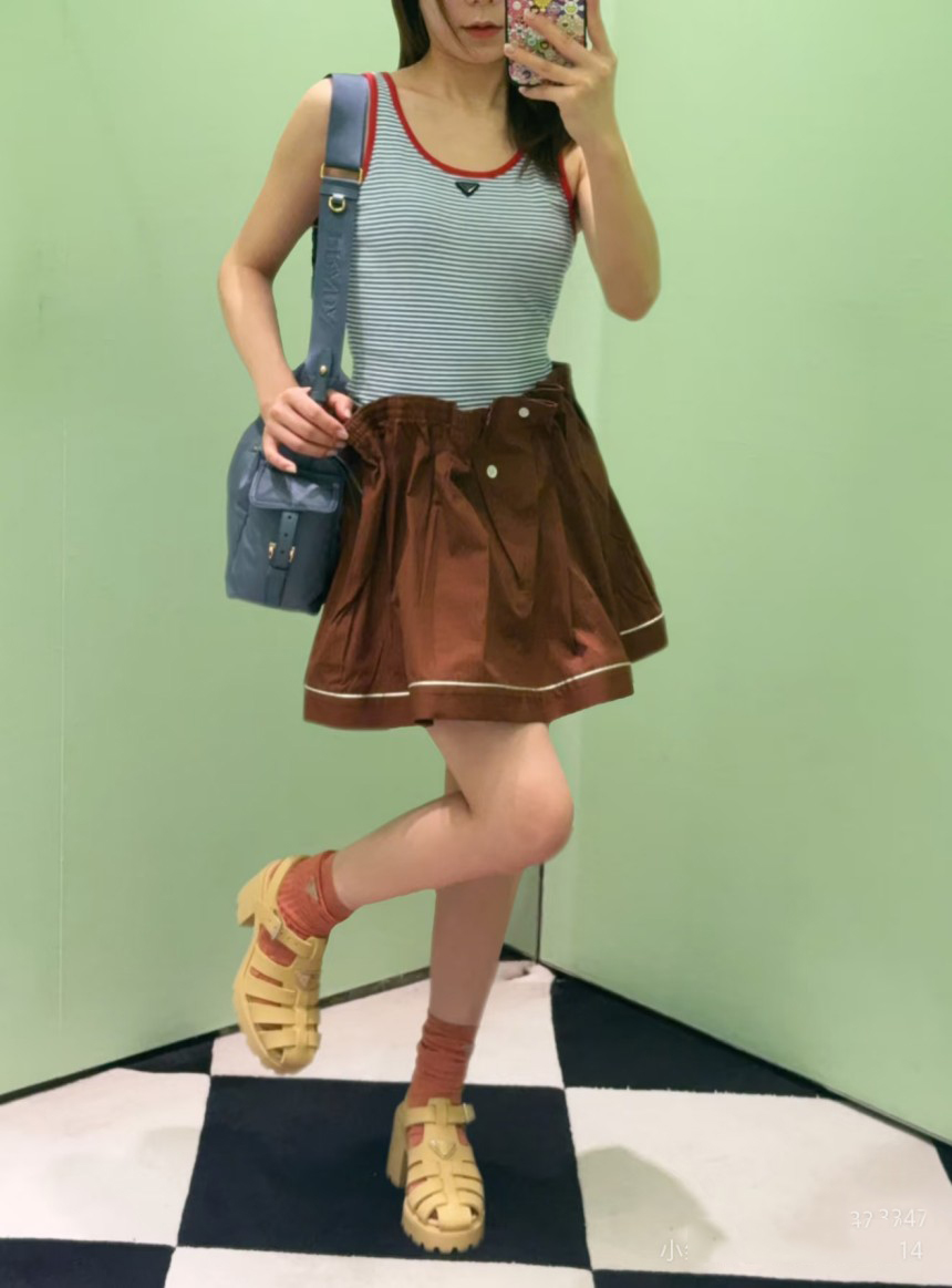 プラダレディース タンクトップ